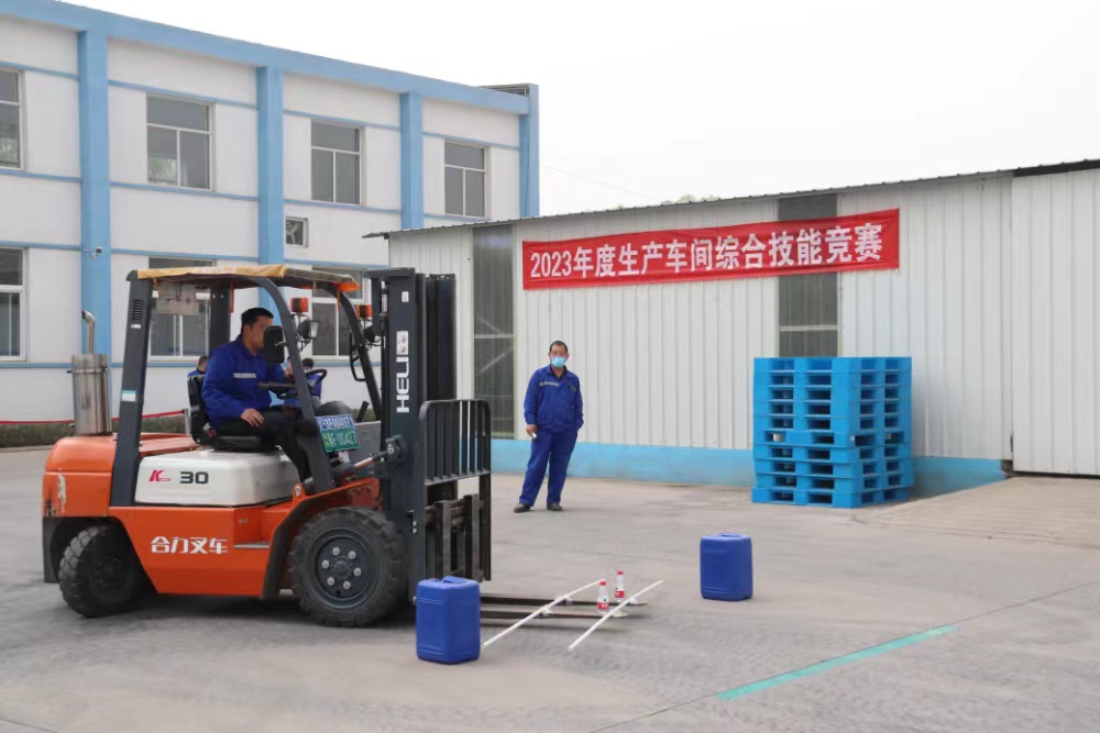 展员工技能风采   树车间风貌新颜---北农（抖圈）公司举办生产系统综合技能竞赛